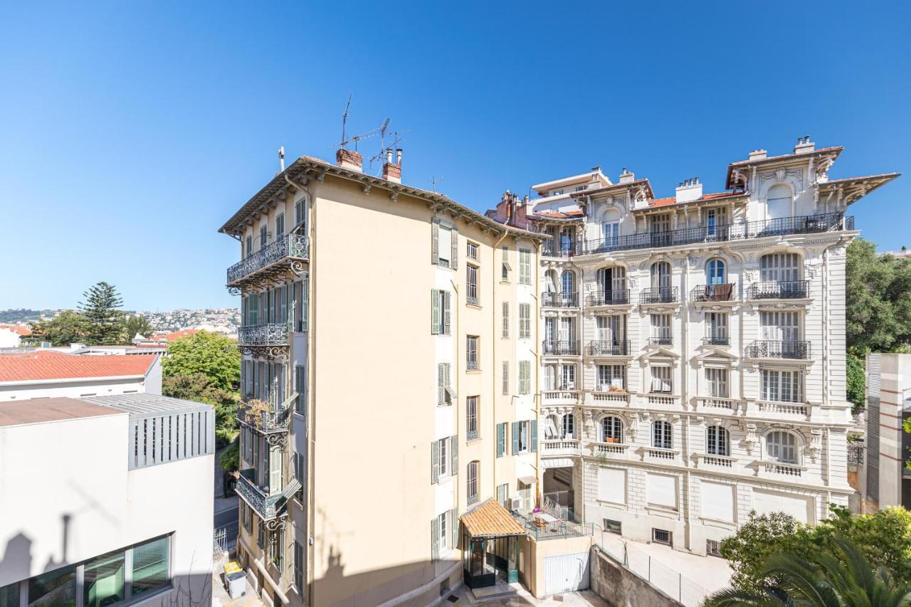 Squared Head-Apartment With Terrace In Nice Bagian luar foto