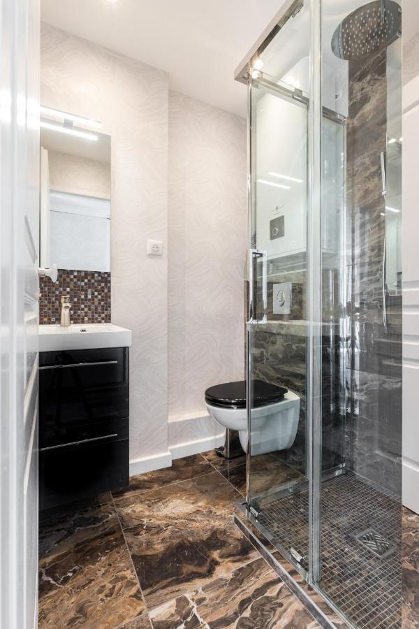 Squared Head-Apartment With Terrace In Nice Bagian luar foto