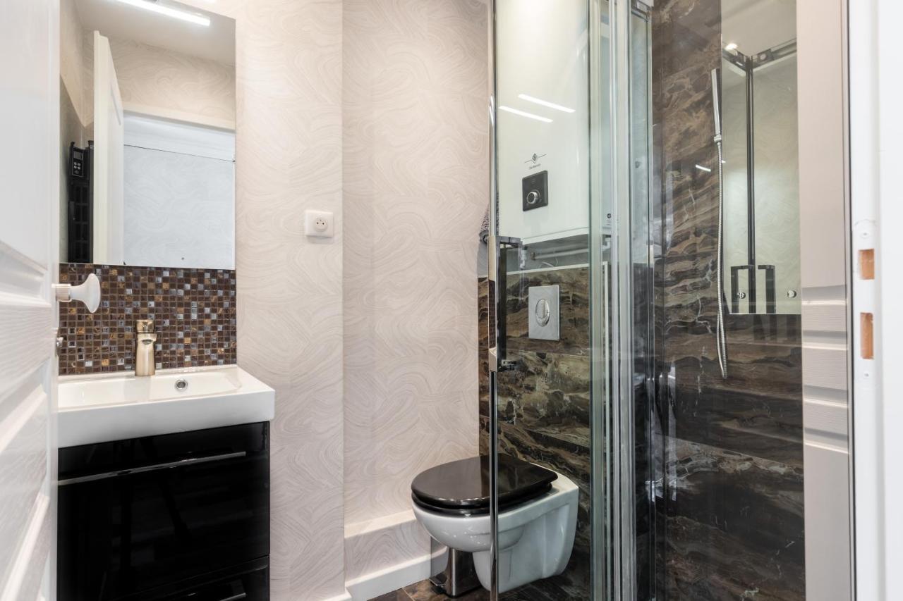 Squared Head-Apartment With Terrace In Nice Bagian luar foto